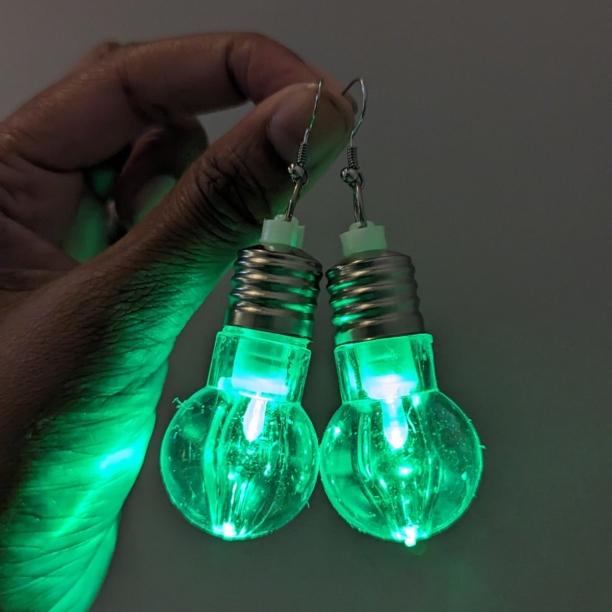 Brincos de Lâmpada LED
